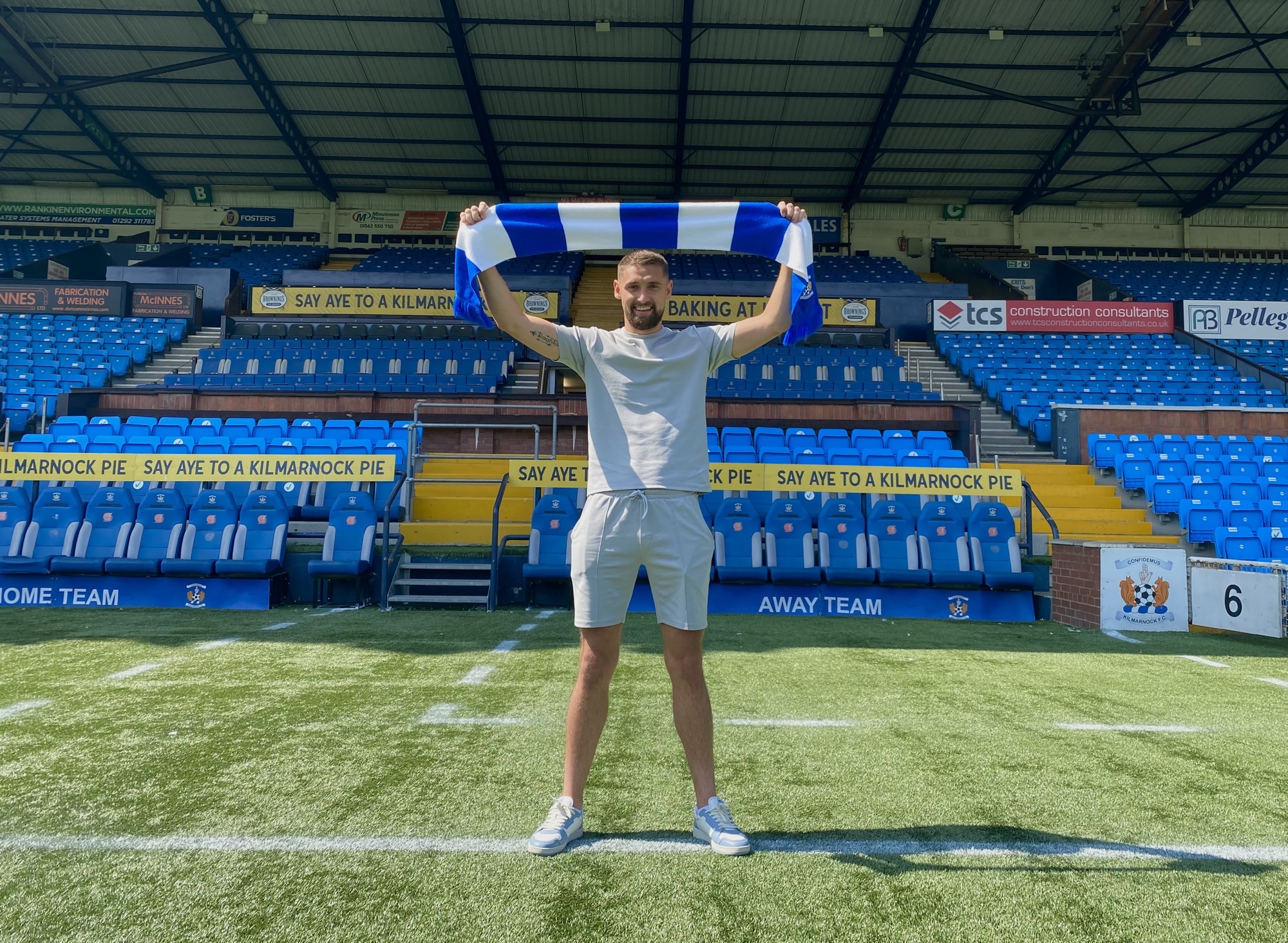 Deas strengthens the defence Kilmarnock FC